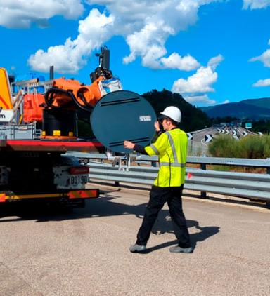 Robotic technologies for road maintenance: Validation of prototypes and technological breakthroughs